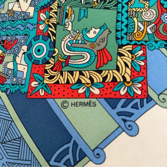 •Hermes Paris Astres et Soleils Silk Handrolled Scarf 34”x34” Made in France - Picture 12 of 16